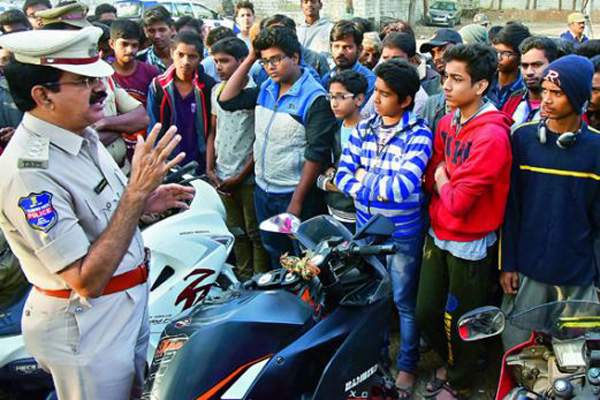 hyderabad police counselling to bike riders