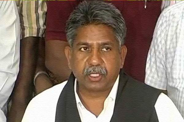 jagan-is-not-10-reliable-as-ysr says manda krishna