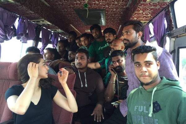 how-is-pranitha-after-road-accident