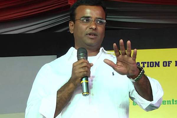 qutbullapur mla vivek joining TRS