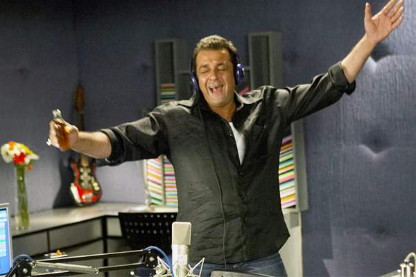Sanjay Dutt-radio-show-going-to-miss-him