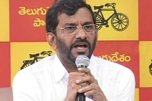 somireddy chandramohan reddy fires on jagan