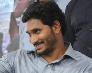 ys Jagan tensed after call from ED headquarters