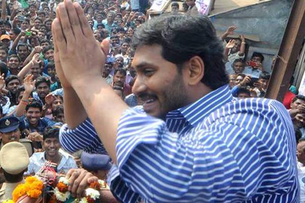 ys Jagan worries about bhuma nagireddy jumping to tdp