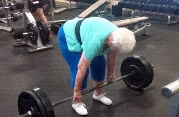 78-year-old-grandma-weights