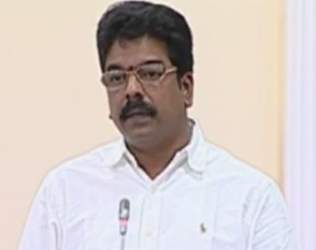 Bonda Uma himulates YSRCP