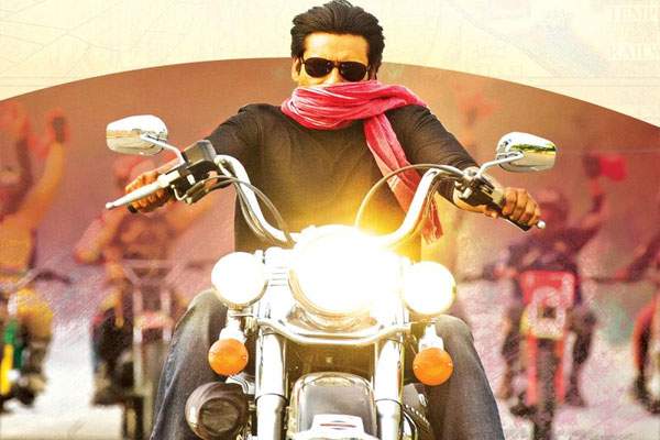 Buzz-dying-on-Sardaar-Gabbar-Singh