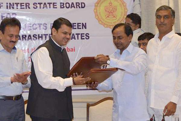 CM KCR Signs MOUs With Maharashtra government