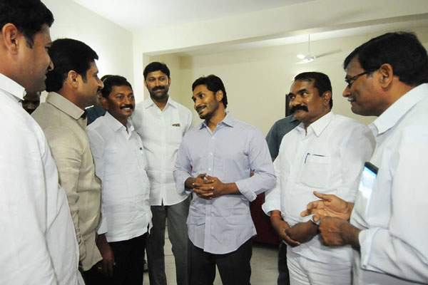 Can Jagan stop Naidu's juggernaut?