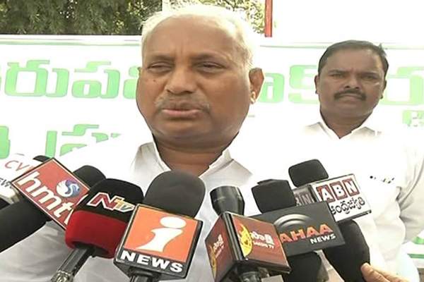 Chinta mohan invites pawan kalya and ys jagan into congress