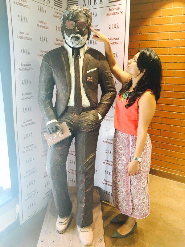 Pic Talk - Chocolate Statue for Superstar 