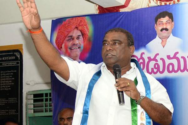 KURNOOL KODUMURU YSRCP MLA MANI GANDHI