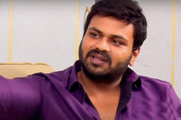 Manoj on sending text messages to heroine!