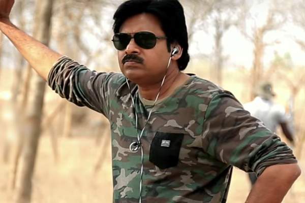 pawan-kalyan-covering-walls-of-his-house-with-paintings