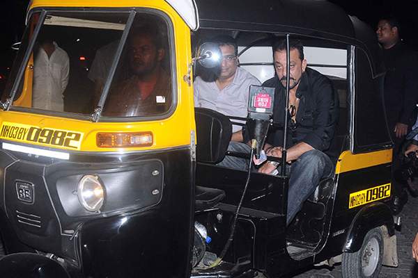 Sanjay-Dutt-an-Auto-Rickshaw-ride