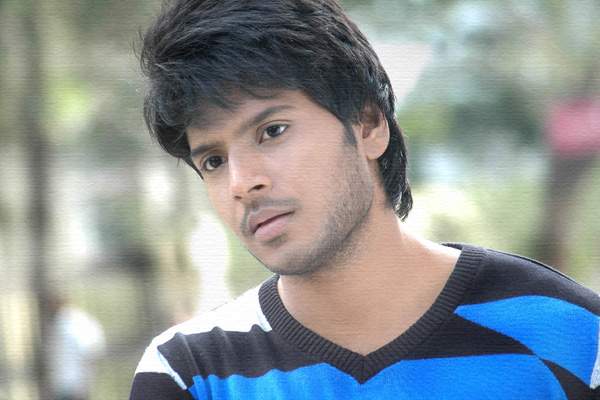 sundeep-kishan-dream-indhra-chiranjeevi-scene