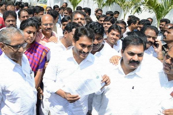YSR Congress moves Privileges motion on AP CM chandrababu