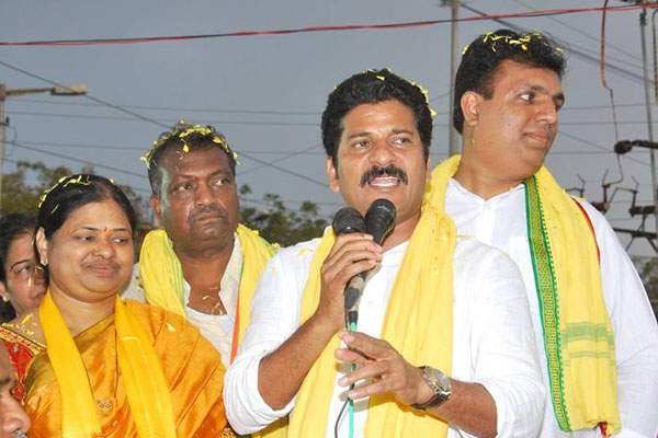 two more telangana TDP MLA joining TRS
