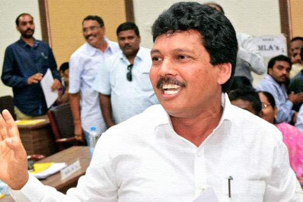 Arakau YSRCP MLA sarveswara Rao