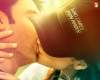 This first look lip lock is damn hot!