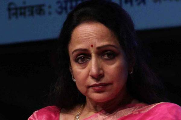 Hema-Malini-got-Rs.70Crs-of-land-at-just-Rs.1.75-lakh