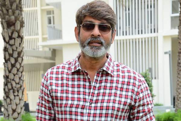 Jagapathi-babu-busy