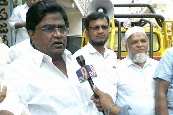 Jaleel khan comments on YS Jagan