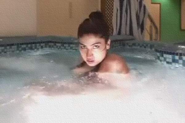 Qandeel Baloch bath video virat kohli