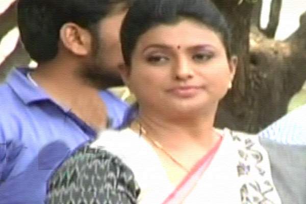 Roja finally gives up, asks for apology