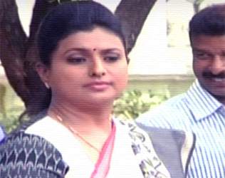 Roja finally gives up, asks for apology