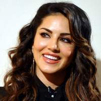 SUNNY-LEONE-adult stories for juggernaut app
