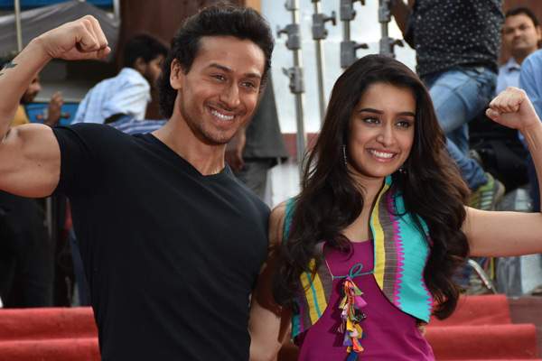Tiger Shroff beats shahrukh khan