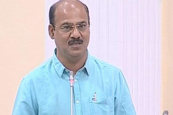 YSRCP MLA Desai Thippa Reddy joining TDP