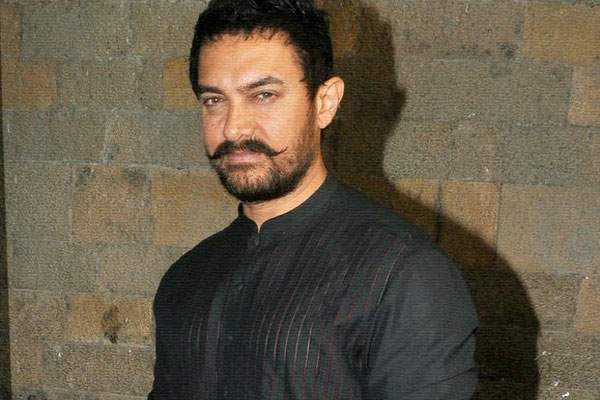 aamir-khan-invites-leading-producers-for-a-session