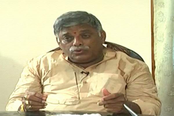 jyothhula nehru comments on pawan kalyan 