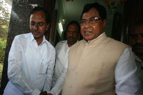 KCR vows to uproot Congress from Telangana?