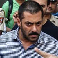 salman khan asks anchor to shut up