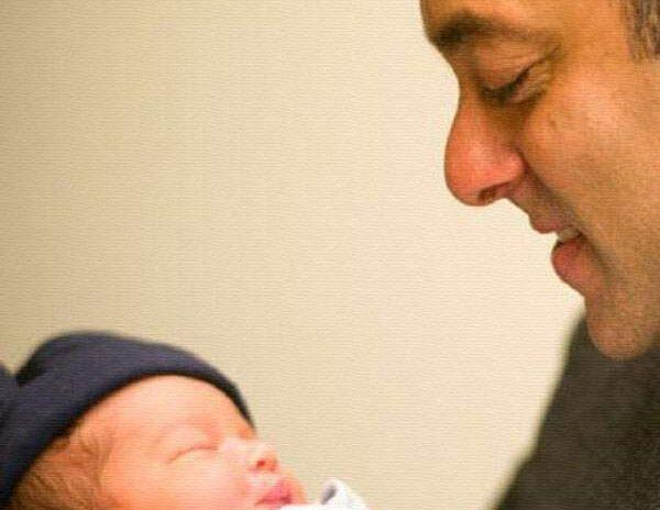 pic-talk-salman-khan-with-youngest-family-member