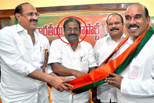 AP BJP targets chandrababu naidu on Special status