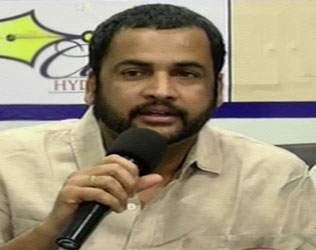 sivaji fired on BJP for not giving special status for andhra pradesh
