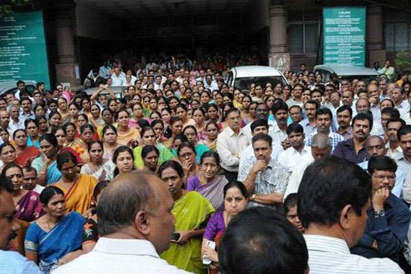 Andhra pradesh secretariat employees