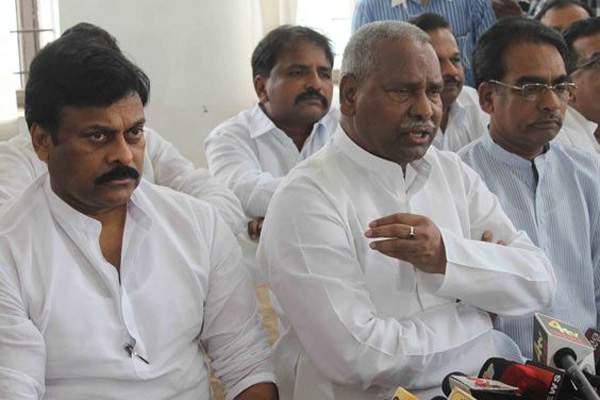 Chiranjeevi Cong leaders