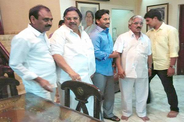 Dasari-Narayana-Rao- ys jagan mohan reddy