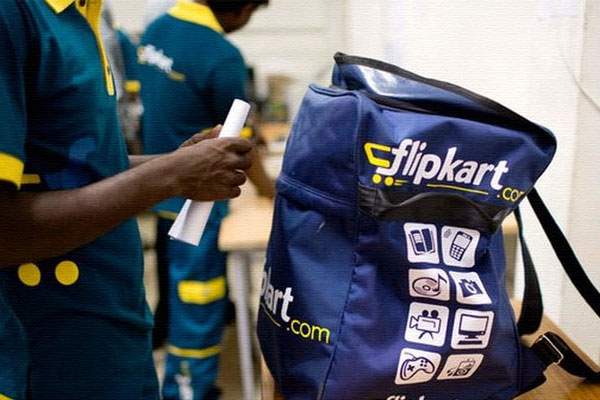 Earned Lakhs duping Flipkart