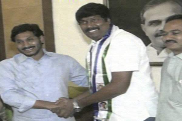 Kodumuru murali krishna