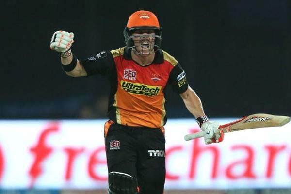 Kohli Vs Warner