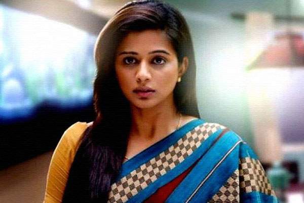 priyamani-receiving-brickbats-for-anti-nation-comments