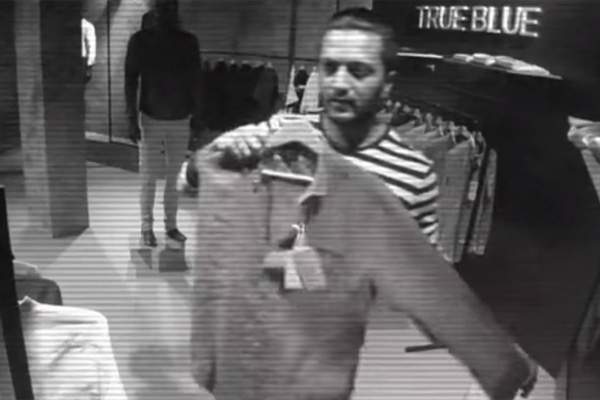 Riteish Deshmukh Caught on Cam Shoplifting