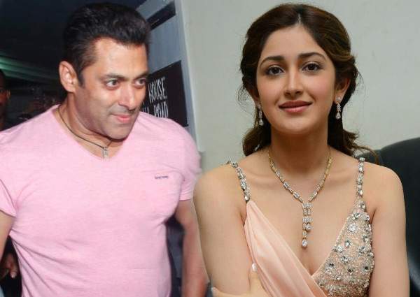 Salman-Khan-Sayesha-Saigal
