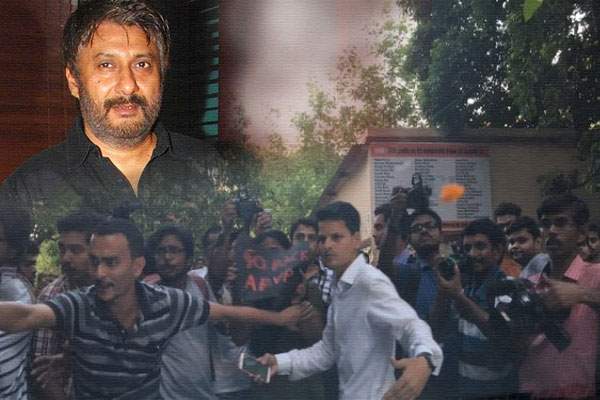bollywood-director-Vivek Agnihotri tweets-to-save-his-life